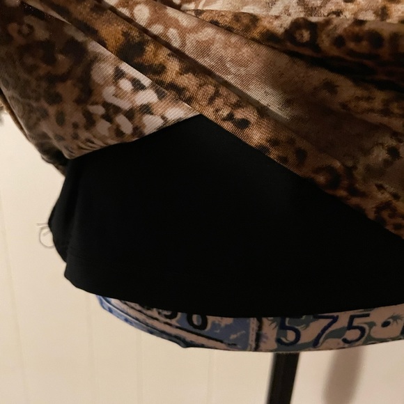 Animal print top - Picture 2 of 3